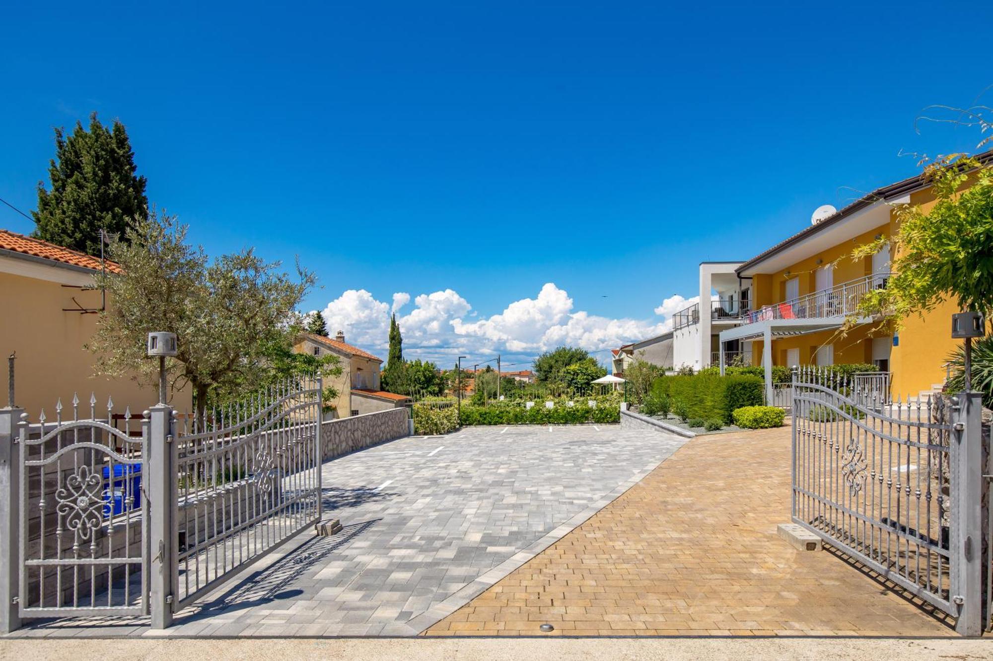 Appartments Adriatic Omisalj Luaran gambar